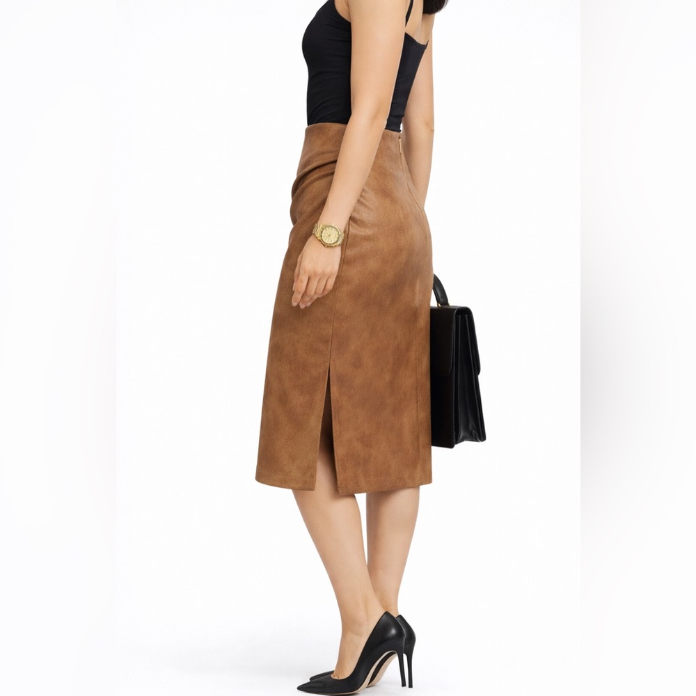 ✨ Tahari NWT Brown Faux Leather Knee-Length Pencil Skirt - Picture 2 of 4